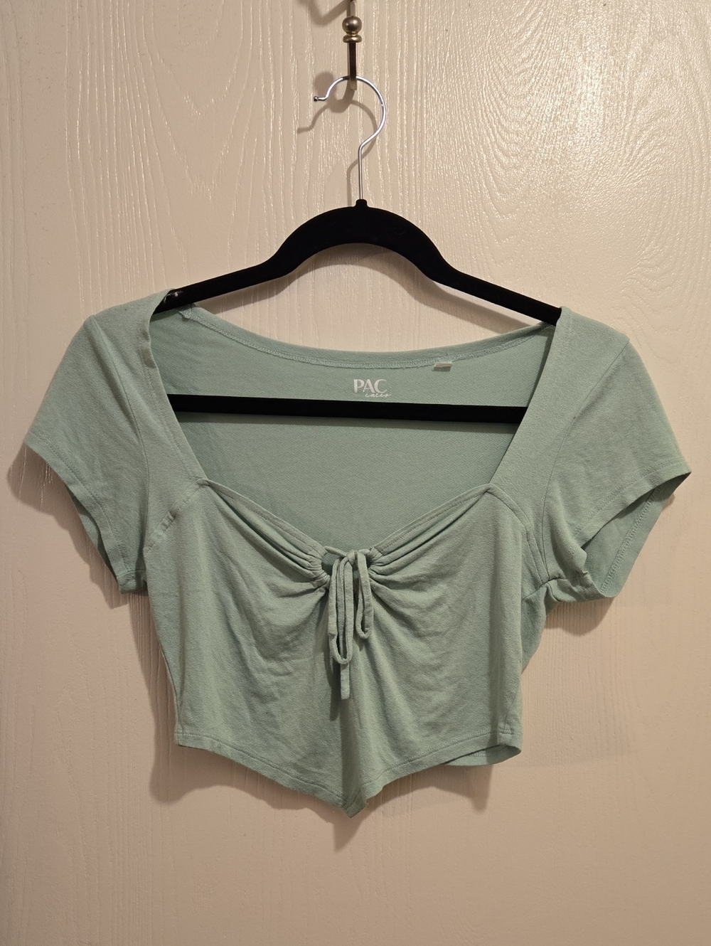 PacSun Sage Tie-Front Crop Tee. L36